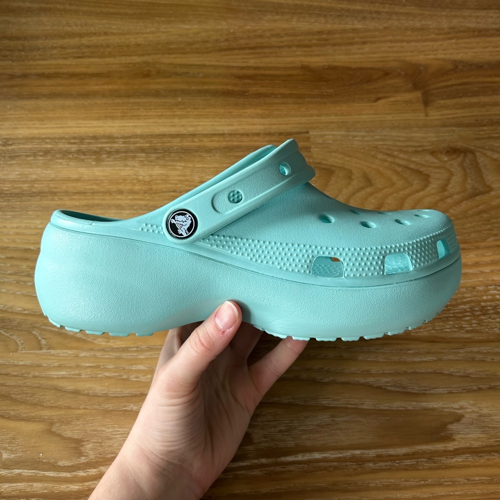 CROCS Aqua Blue Platform Clogs, excellent condition size 7